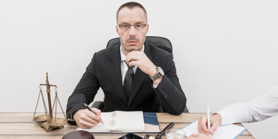 lawyer-with-client